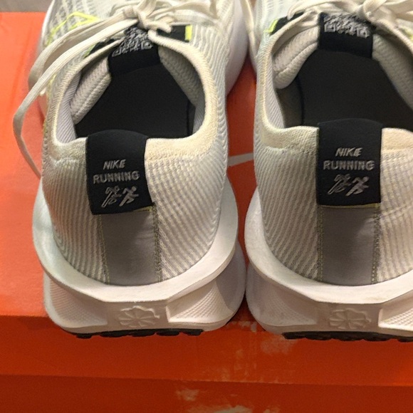 Nike Interact Run White Mesh Sneakers with Black and Yellow Highlights - Picture 5 of 9